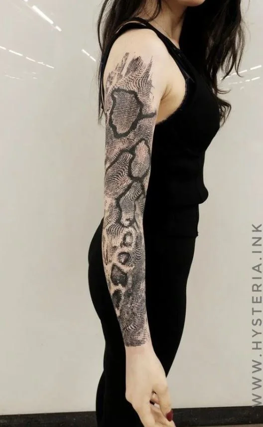 Tatouage Peau De Serpent Sur Le Manchon