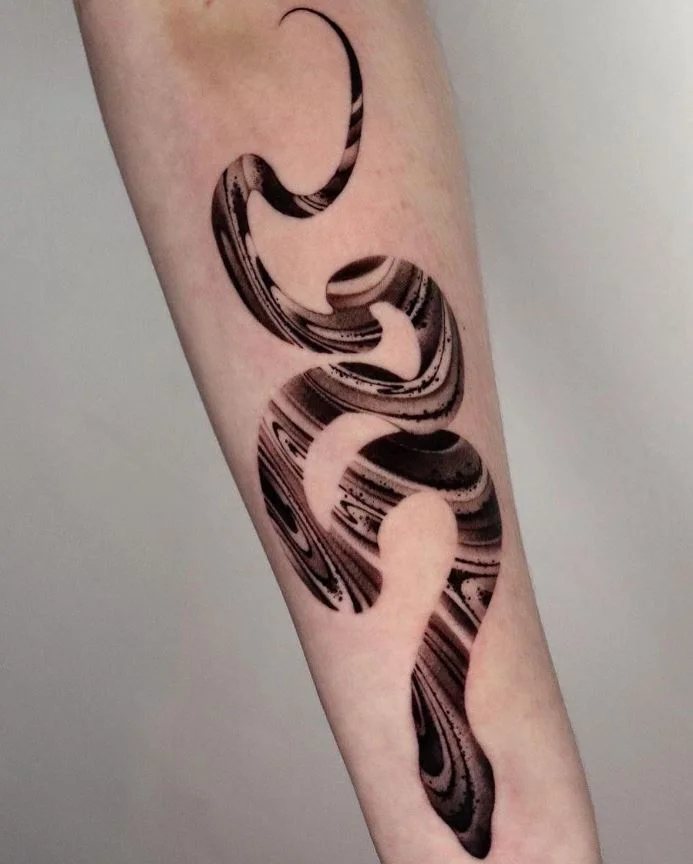 Tatouage De Serpent Marbré Sur L'avant Bras