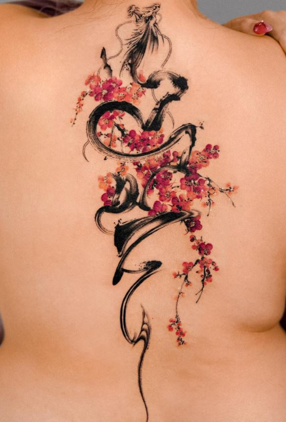 Tatouage De Dragon Et Fleurs De Prunier 