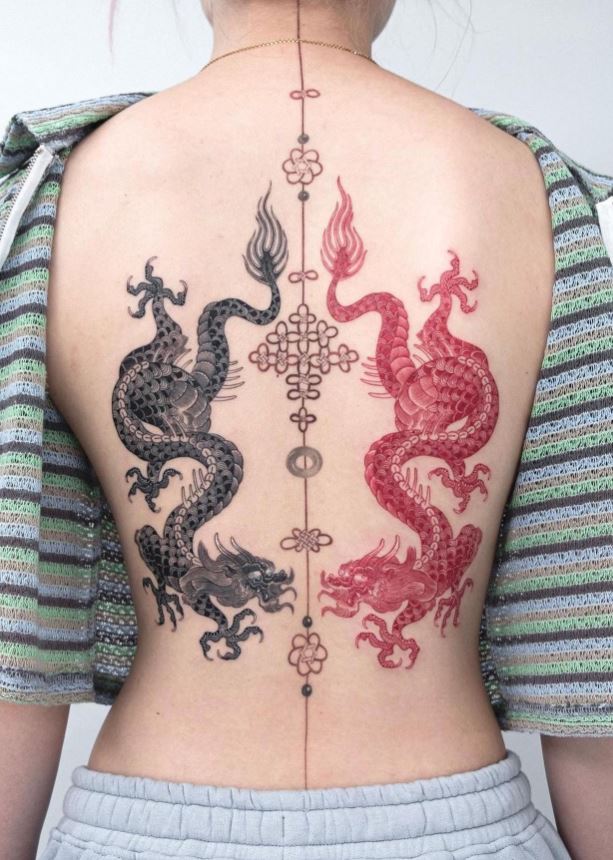 Tatouage De Dragon Rouge Et Noir 