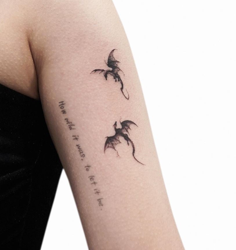 Tatouage Duo De Dragon Et Phrase 