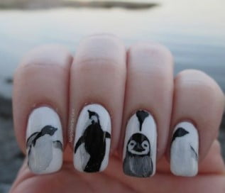 nail Art Hiver Noir Et Blanc Motif Pingouin 