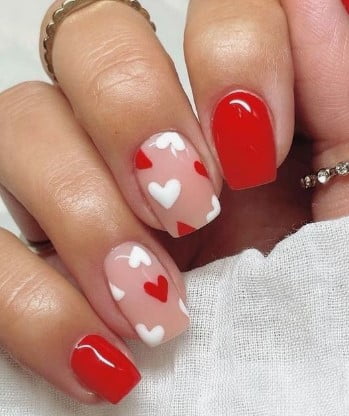nail Art Saint Valentin Coeurs Blancs Et Rouges 