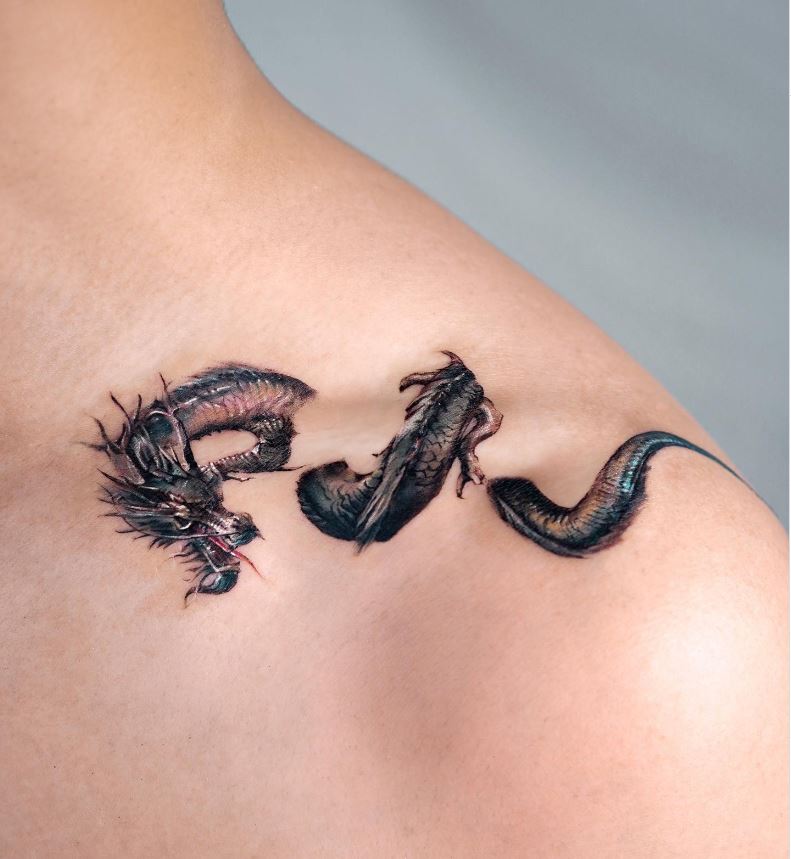 Tatouage De Dragon Sur La Clavicule 