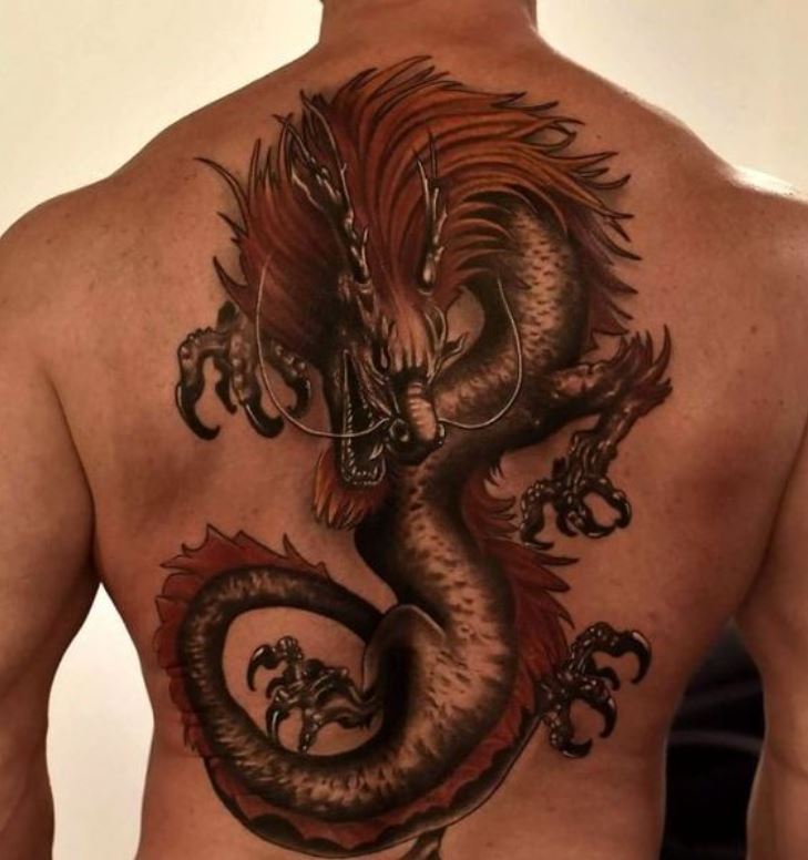 Tatouage De Dragon Marron Sur Le Dos 