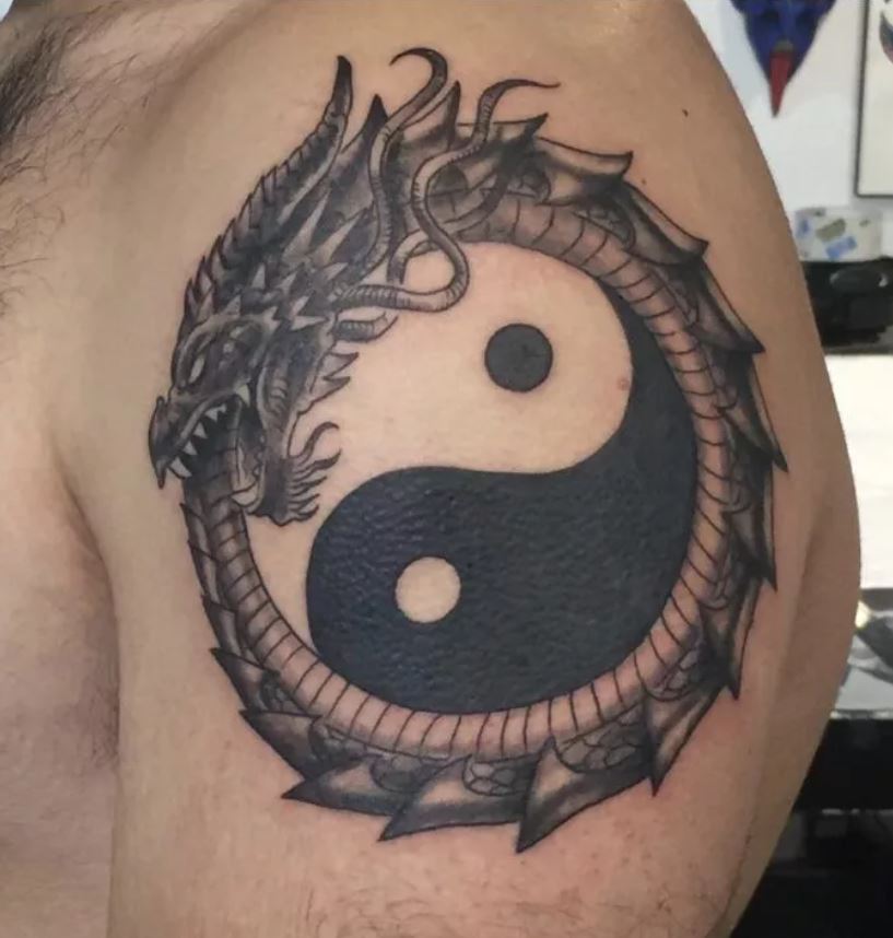 Tatouage De Dragon Ouroboros Yin Yang 