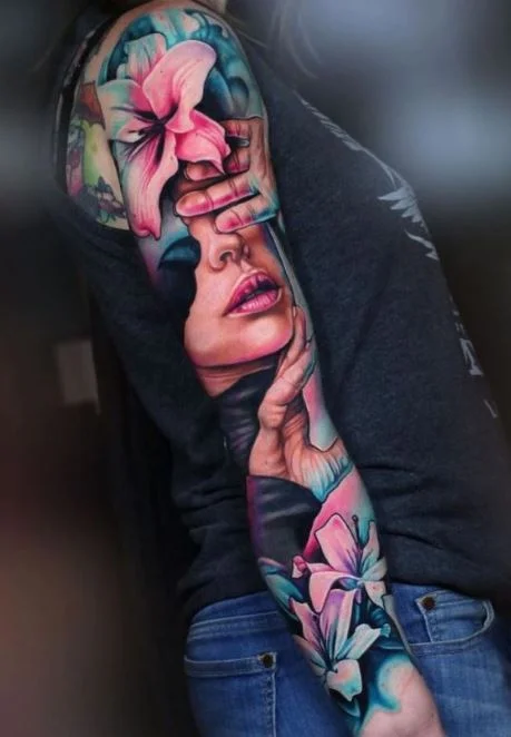 Femme Et Fleur