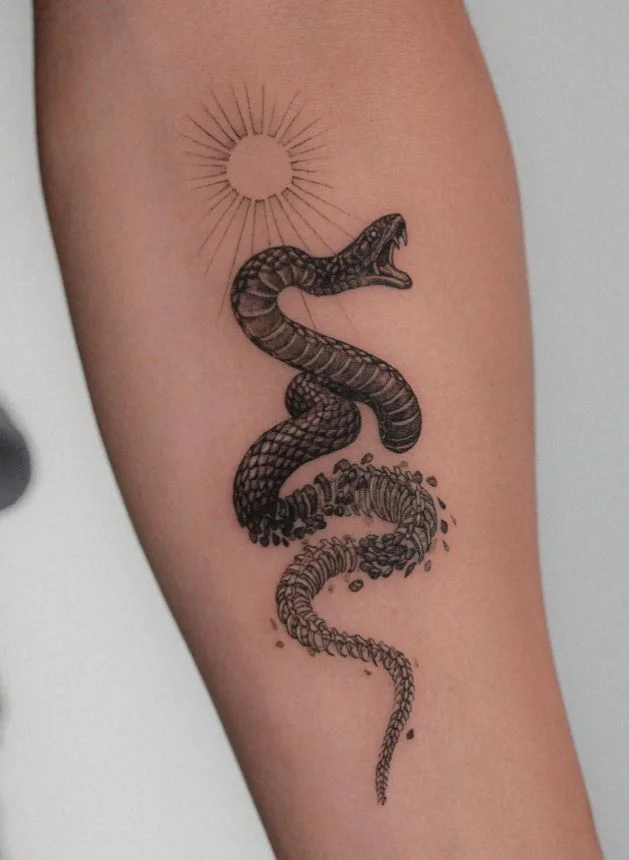 Tatouage De Serpent Mamba Noir