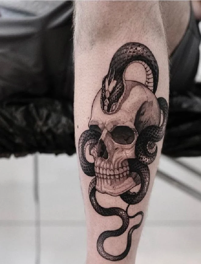 Tatouage De Serpent Avec Crâne
