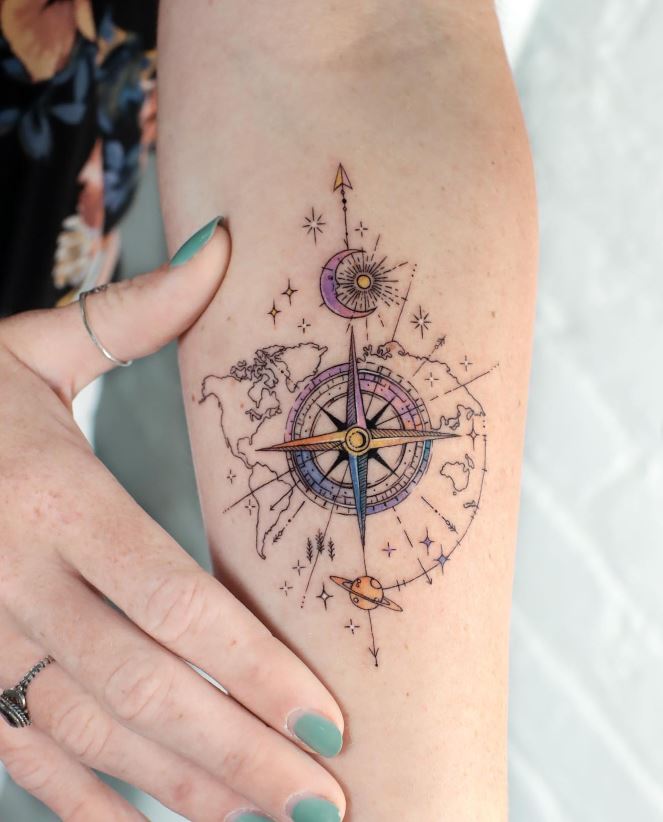 Tatouage Boussole Astrale Et Mappemonde Femme