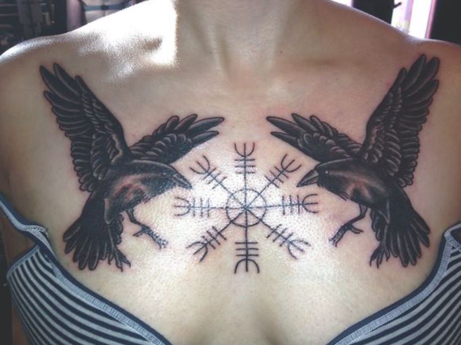 Tatouage Viking Corbeaux Et Heaume De Awe 