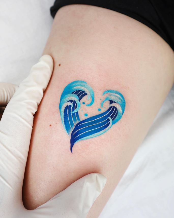 Tatouage Coeur Vague Bleu Et Blanc 