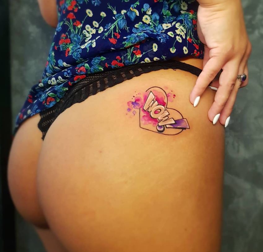 Tatouage Coeur Sexy Sur La Hanche