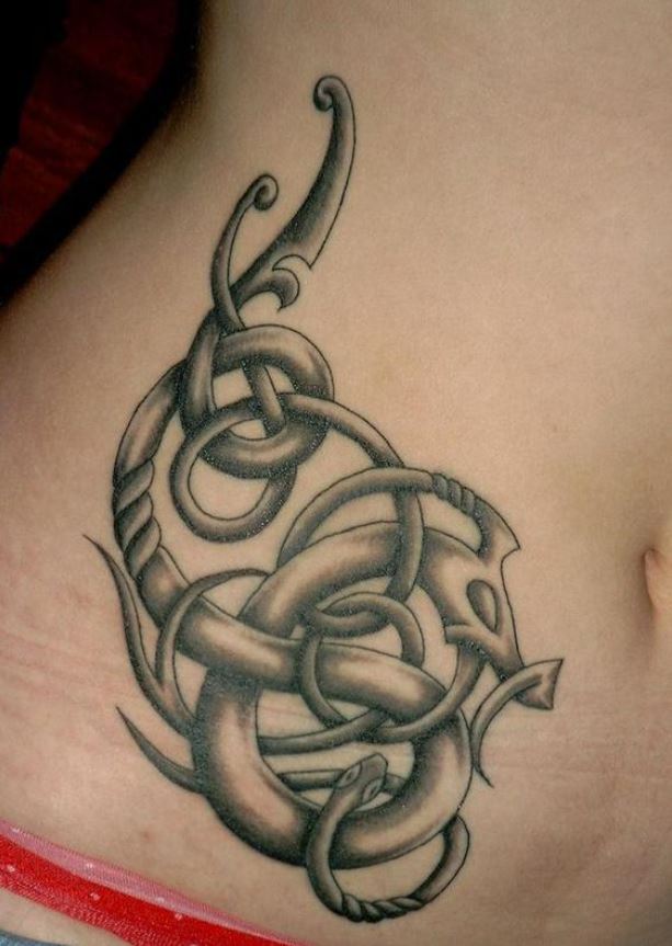 Tatouage Viking Sur Le Bas Ventre 