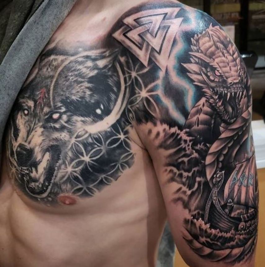 Tatouage Viking Fenrir Et Dragon