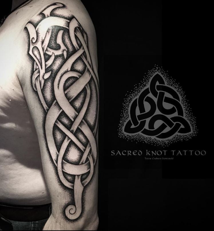 Tatouage Serpent Viking Jörmungand Sur Le Bras 