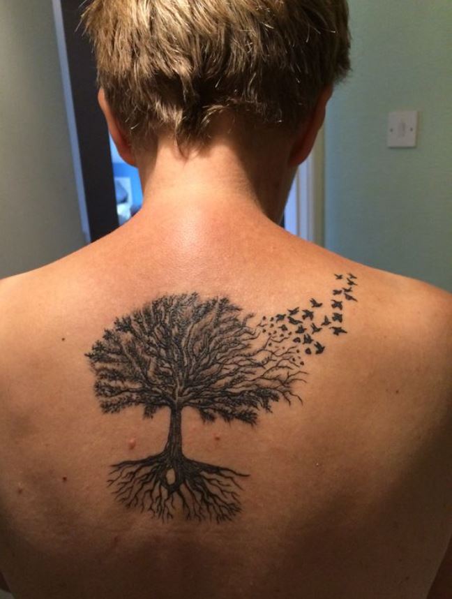 Tatouage Arbre De Vie Et Envolée D'oiseaux