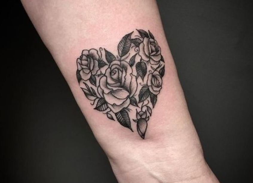  Tatouage Coeur De Roses 