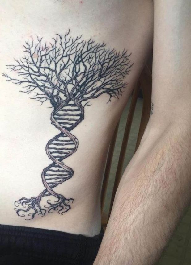 Tatouage Arbre De Vie Adn Sur La Côte 