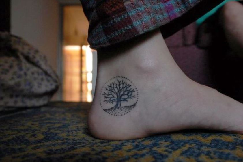 Tatouage Arbre De Vie Discret Sur La Cheville 