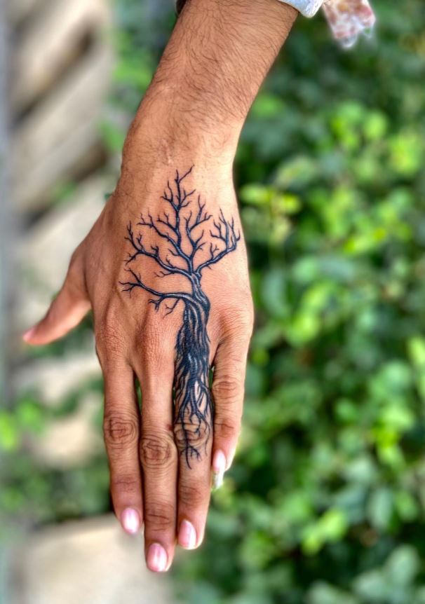 Tatouage Arbre De Vie Sur La Main 