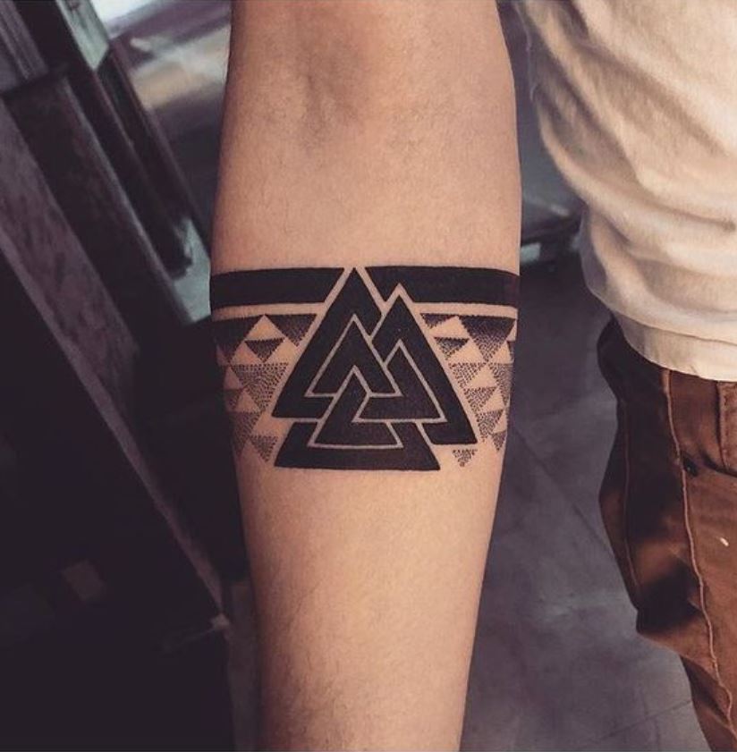  Tatouage Viking Brassard Valknut