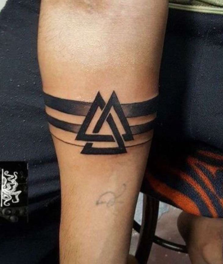 Tatouage Viking Valknut Tri Bande