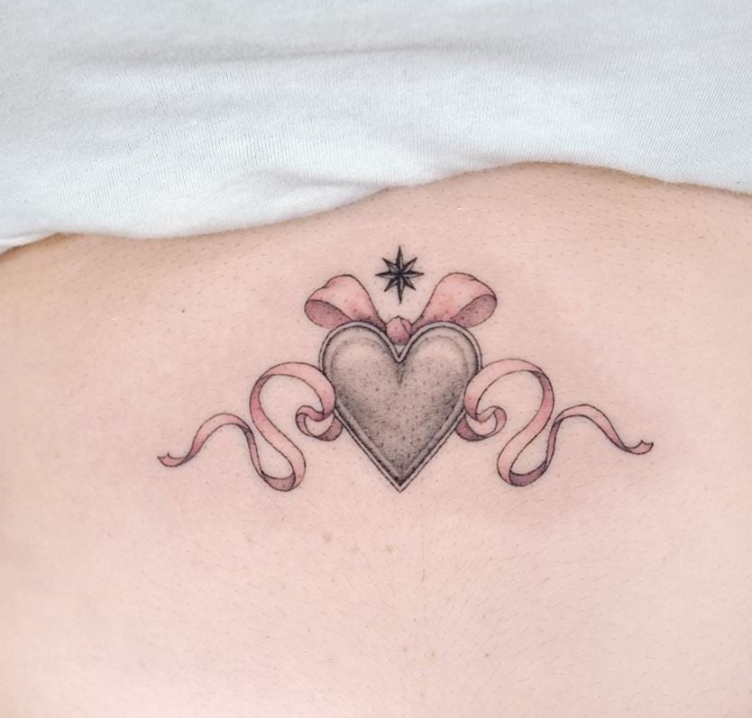 Tatouage Coeur Et Noeud 