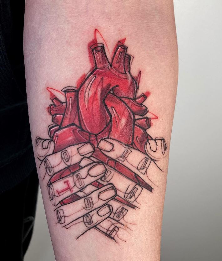  Tatouage Coeur Anatomique, Mains Et Initiale 