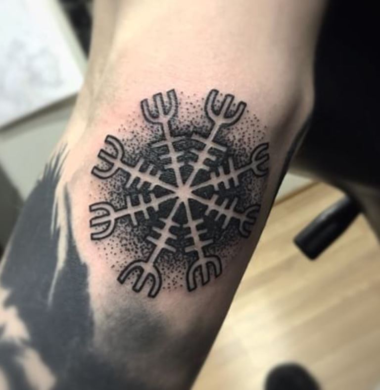  Tatouage Viking Heaume De Awe Noir Et Blanc 