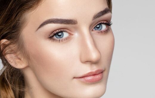 Microshading Beau Regard Jeune Femme