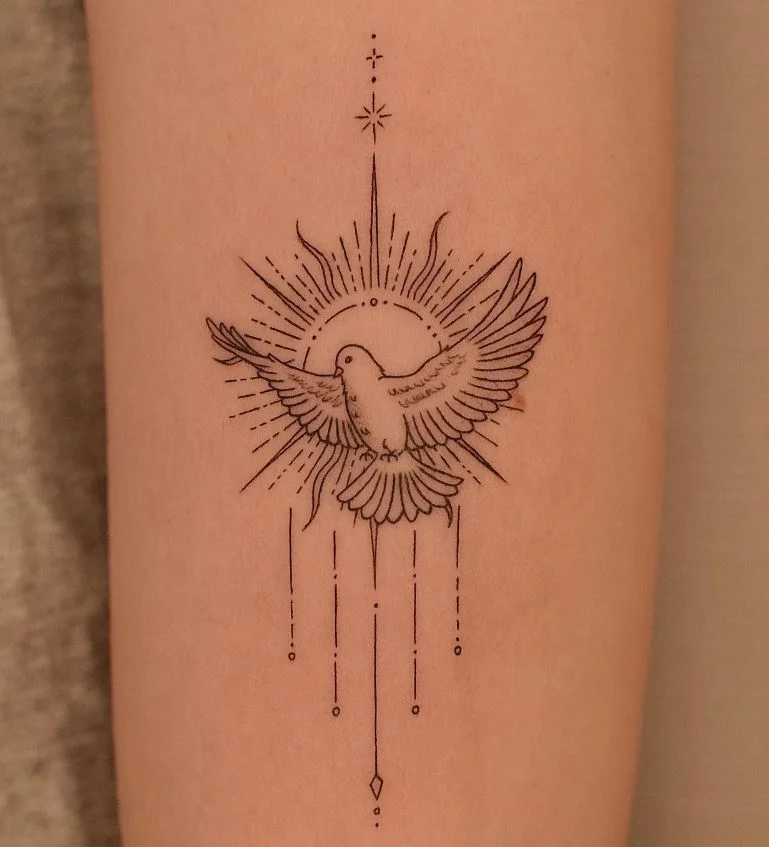 Tatouage Oiseau Femme Et Soleil