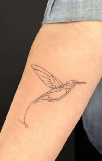 Tatouage Oiseau Minimaliste