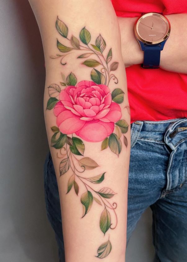 Tatouage Pivoine Rose Et Arabesque 