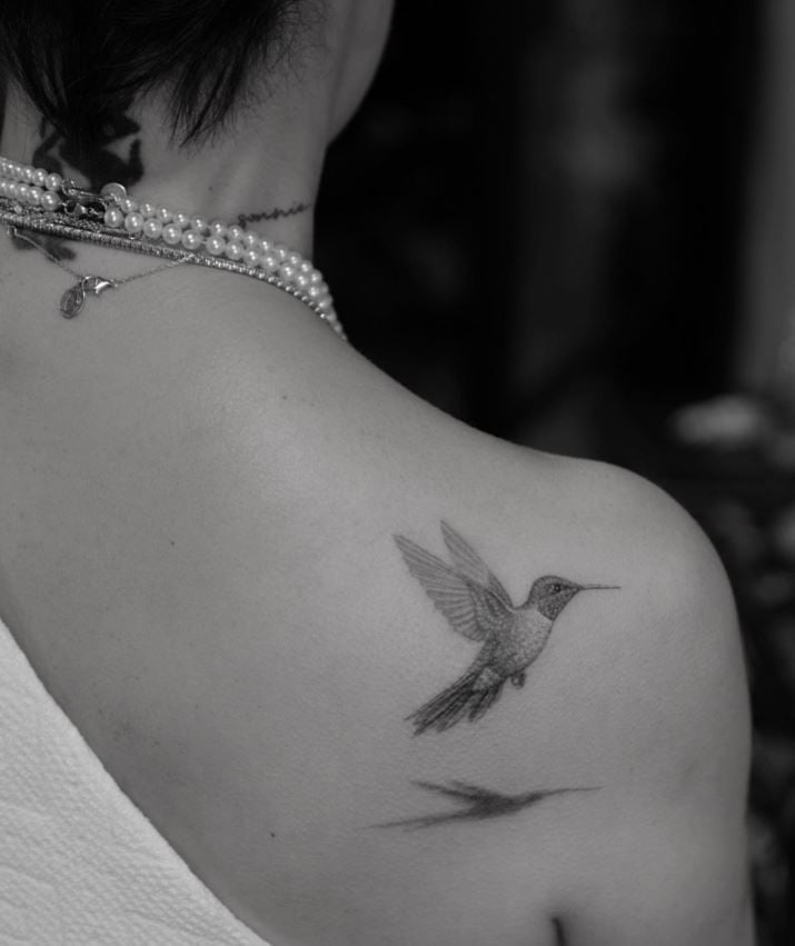 Tatouage Reflet D'oiseau Pour Femme 