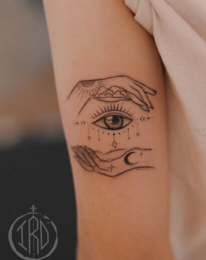 Minimaliste Tatouage Oeil Protecteurnull