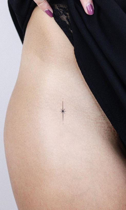 Tatouage étoile Discrète Sur L'aine 