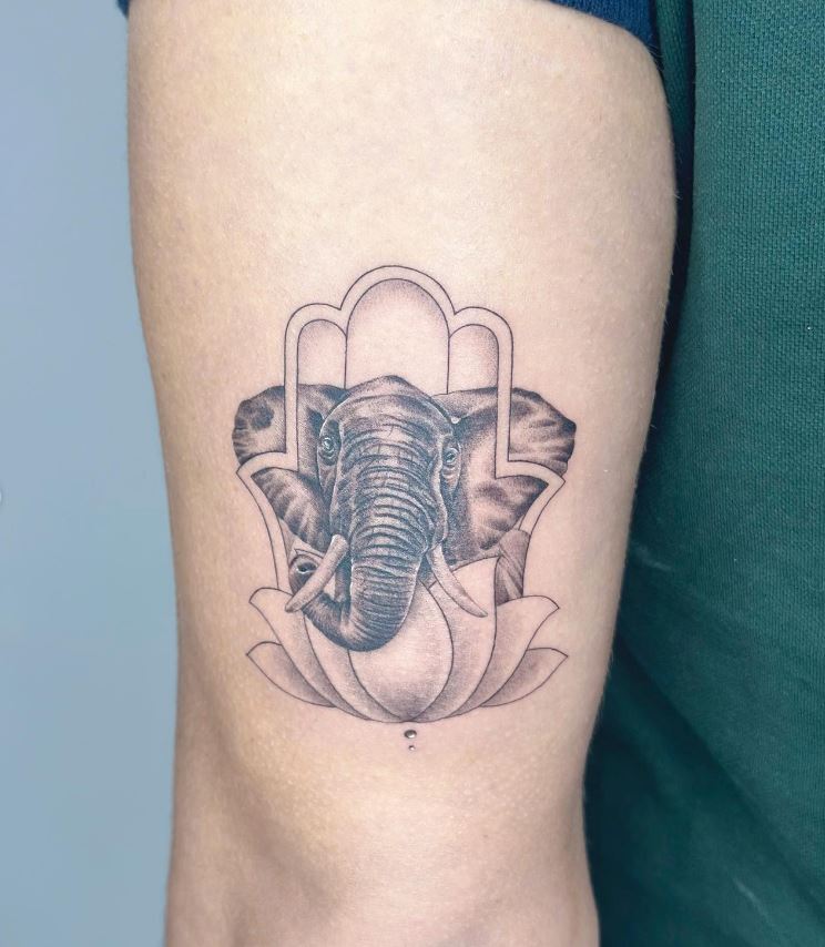 Tatouage éléphant Main De Fatma Et Lotus 