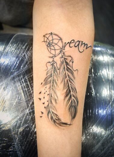 Tatouage Attrape Reve Avec Initiale
