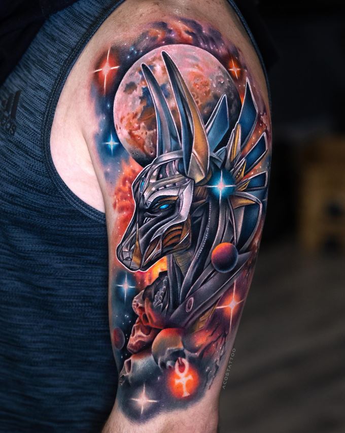 Tatouage égyptien Anubis Astral Sur Le Bras 