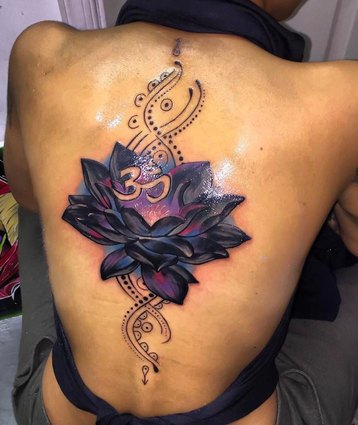Tatouage Fleur De Lotus Et Symbole Om