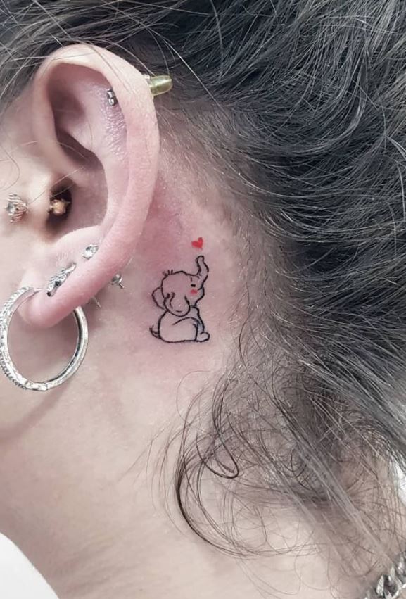 Tatouage Mini éléphant Et Cœur Rouge 