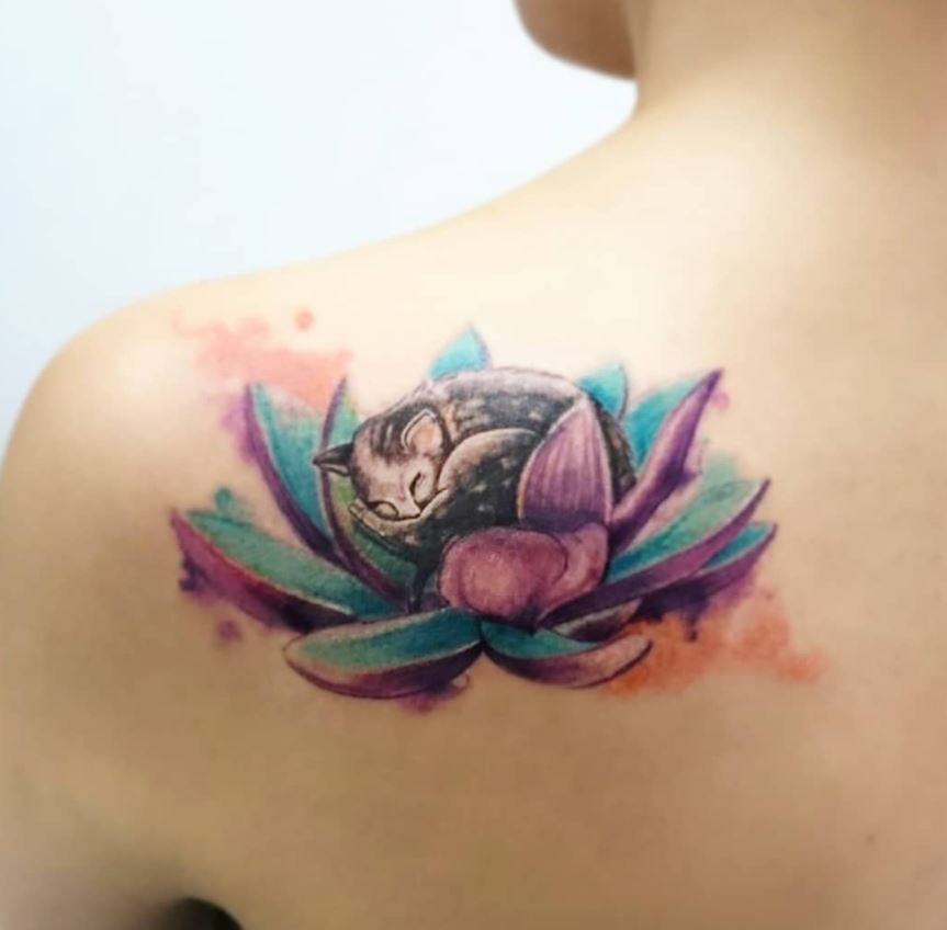 Tatouage Chat Et Fleur De Lotus 