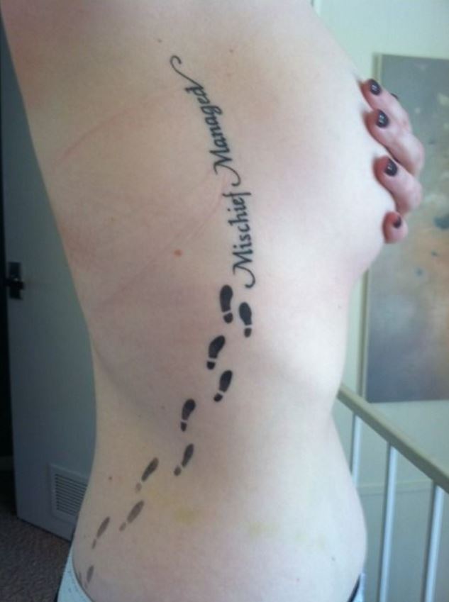 Tatouage Harry Potter Formule Magique Et Empreinte De Pas 