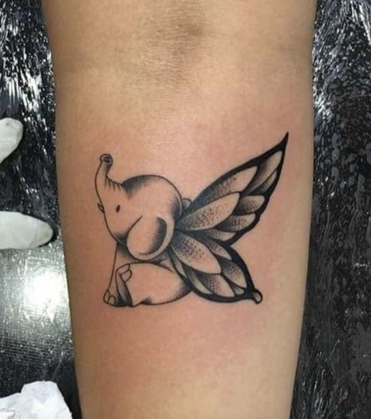 Tatouage Bébé éléphant Papillon 