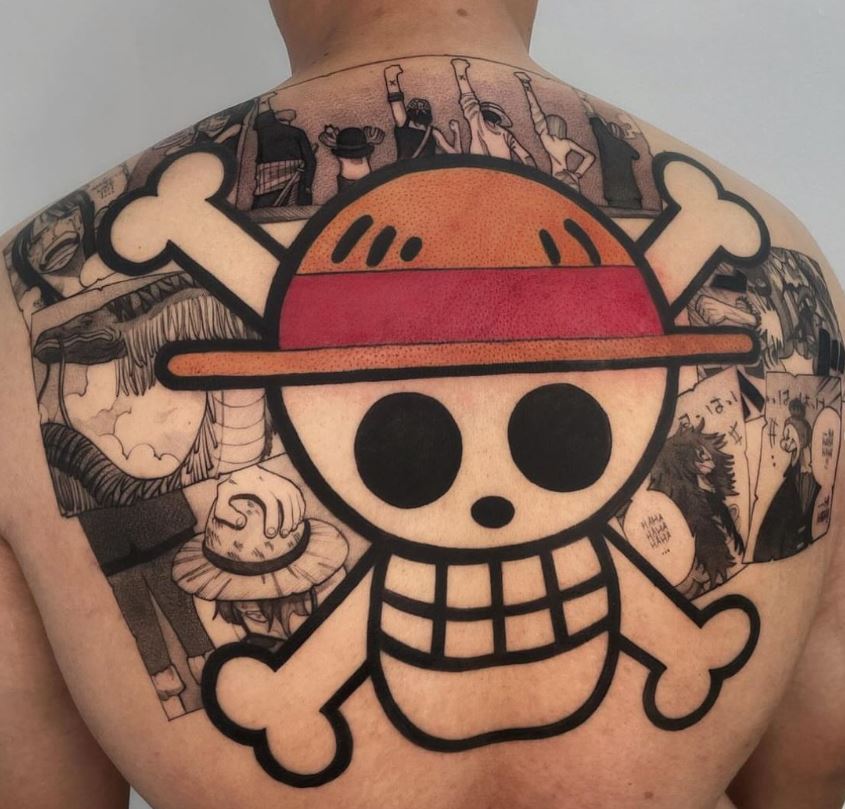 Tatouage Logo One Piece Sur Le Dos 