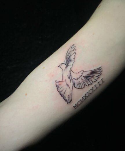 Tatouage Colombe Poignetnull