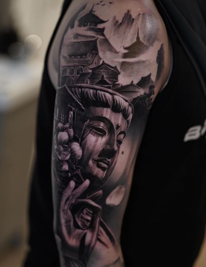 Tatouage Haut Du Bras Homme Boudha Et Temples 