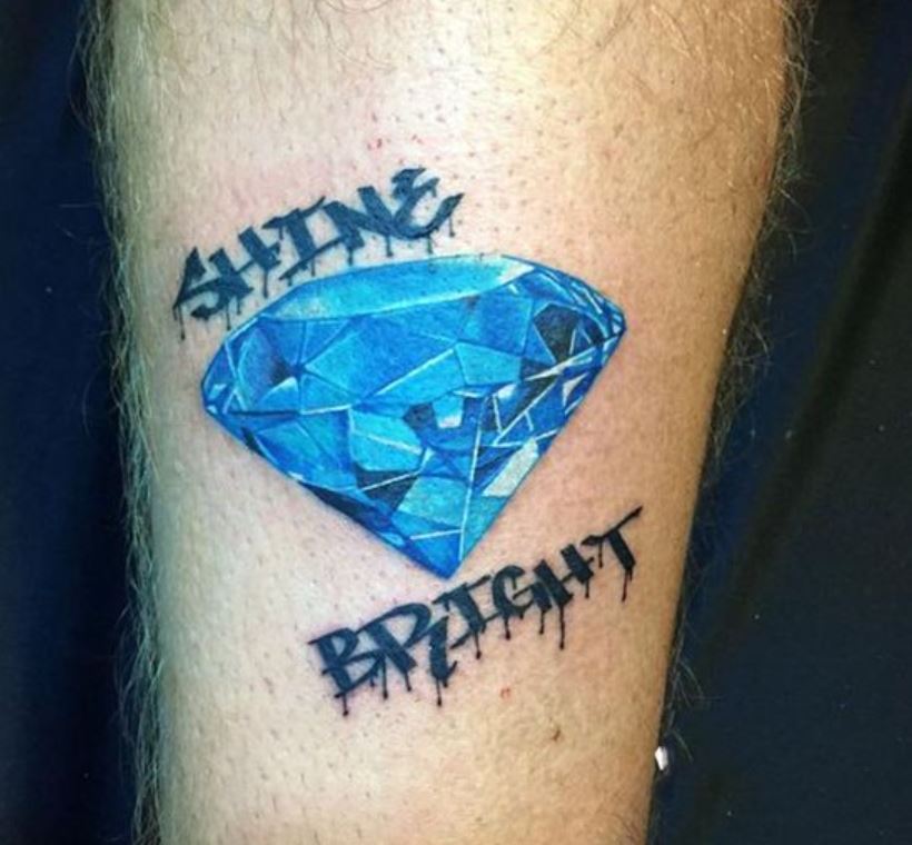 Tatouage Diamant Bleu à Message 