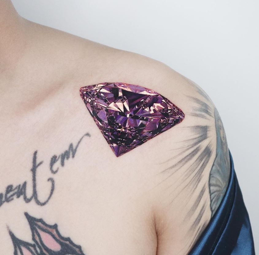 Tatouage Diamant Violet 